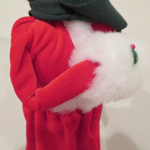Christmas 2000 Byers’ Choice Caroler Mrs. Claus in Red Velvet Dress Green Scarf - Picture 9 of 16
